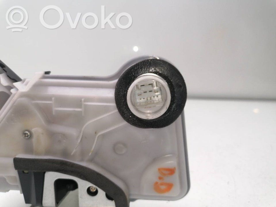 Toyota Prius+ (ZVW40) Zamek drzwi przednich 
