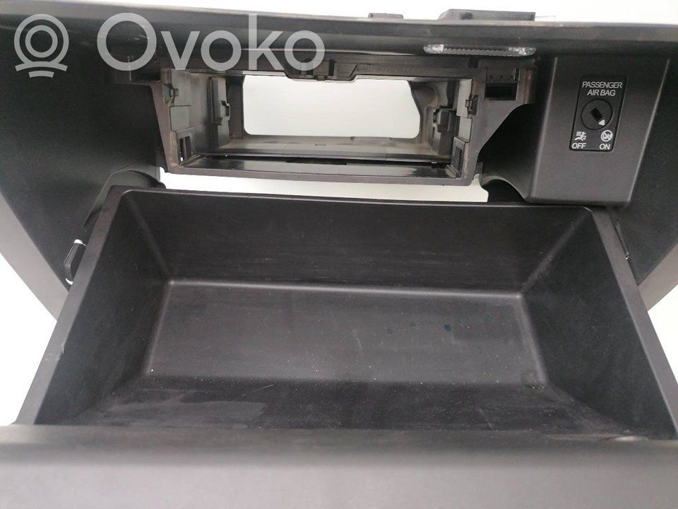 Hansikaslokero   5F1857095K