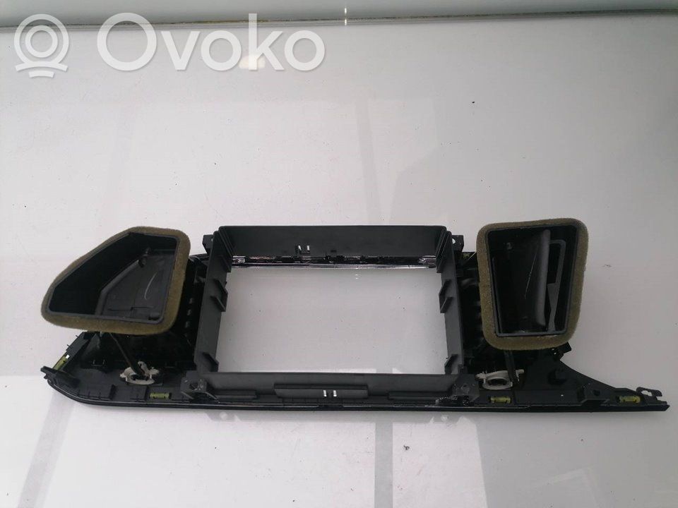Rejilla de ventilación central del panel   5F1820951