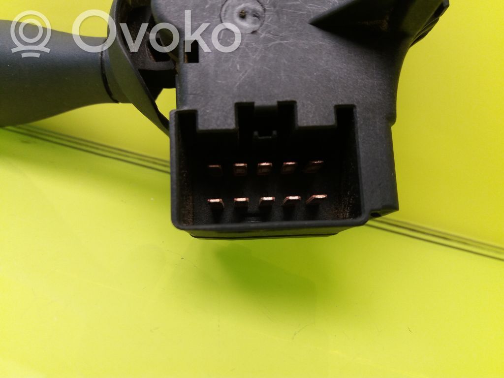 Pyyhkijän vipu   YC1T17A553AC,1C1T13335AB