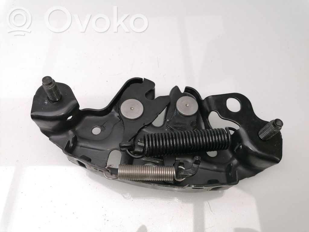 Nissan Qashqai Cârlig/ureche fixare 