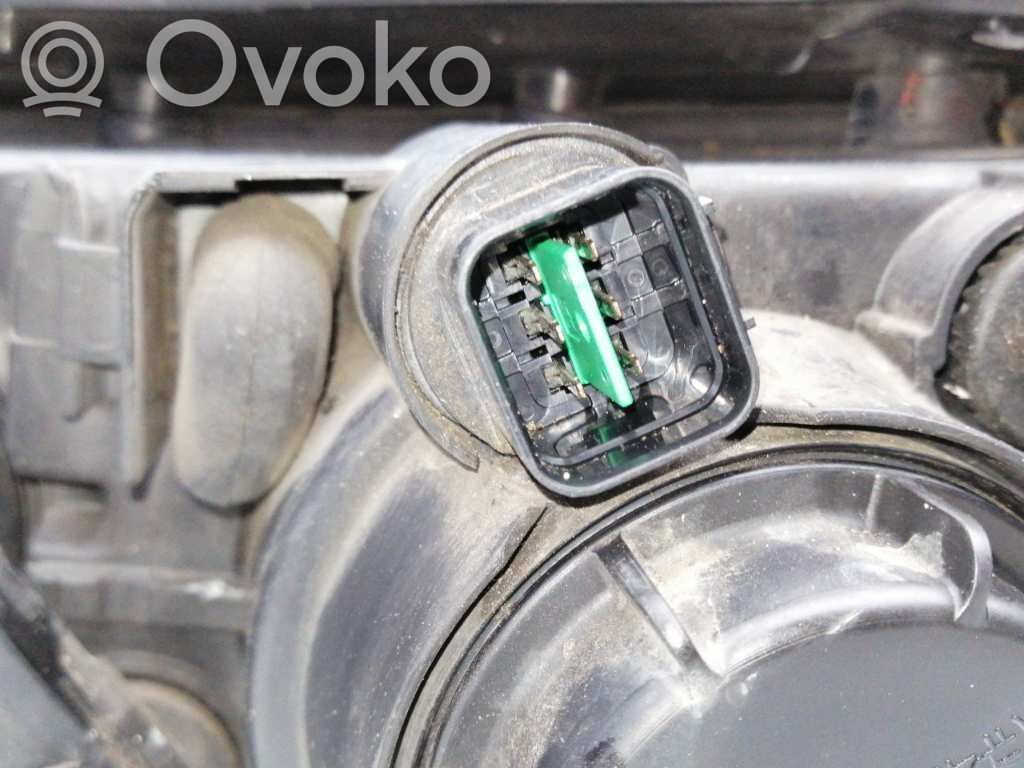 Phare frontale   921023K010
