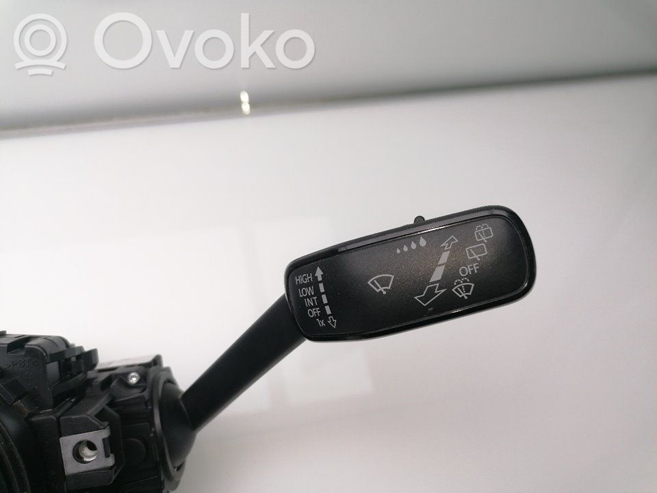 Volkswagen Golf VII Butoane/comutatoare pe volan 