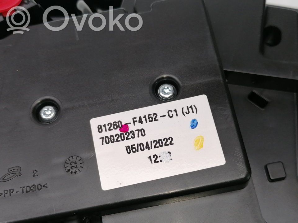 Toyota C-HR I Rivestimento della console di illuminazione installata sul rivestimento del tetto 