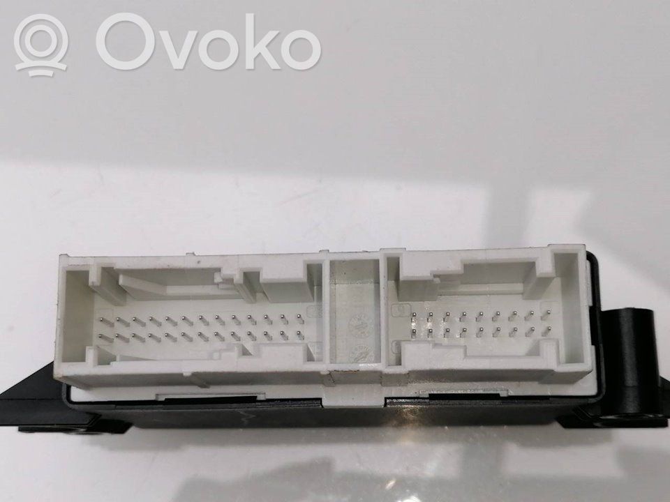 Unidad de control/módulo de carrocería central   5QA919294B