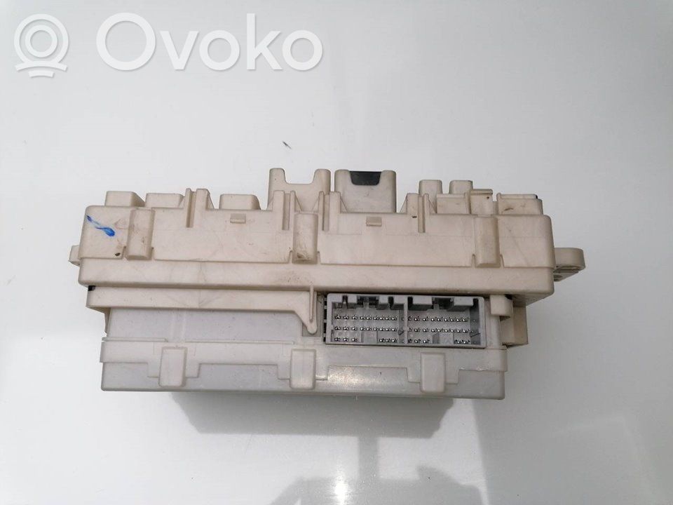 Mitsubishi L200 Module de fusibles 