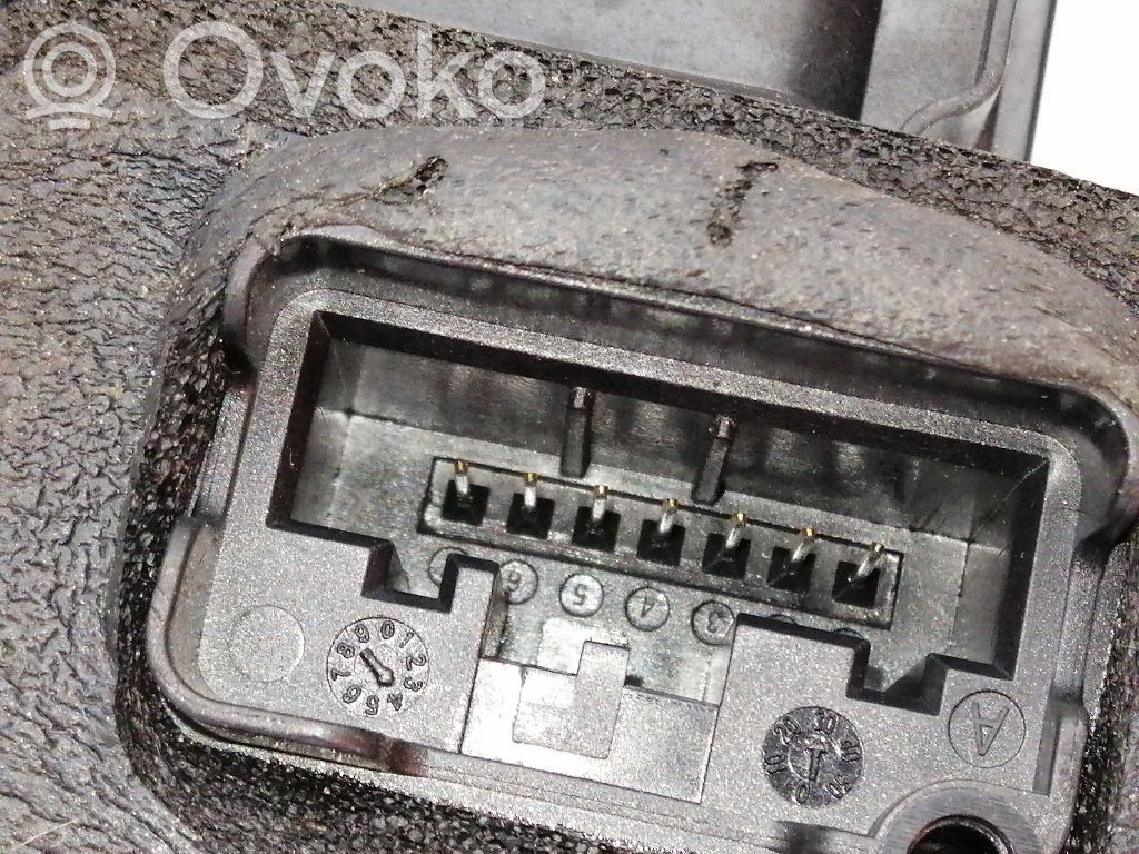 Volkswagen Polo Serratura portiera anteriore