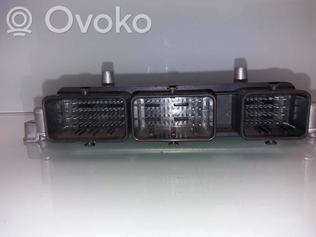 Komputer / Sterownik ECU silnika   1943Q0,966578380,7600LE82400287