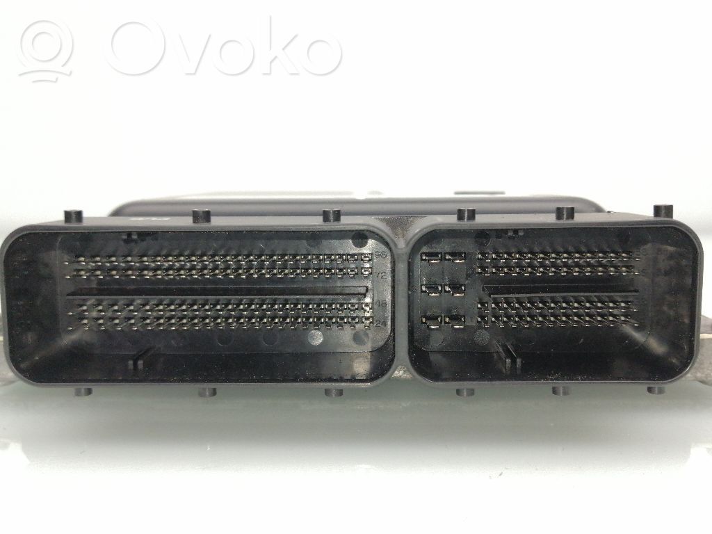 Unidad de control/módulo ECU del motor   22611AP840,2758009842,2758009842