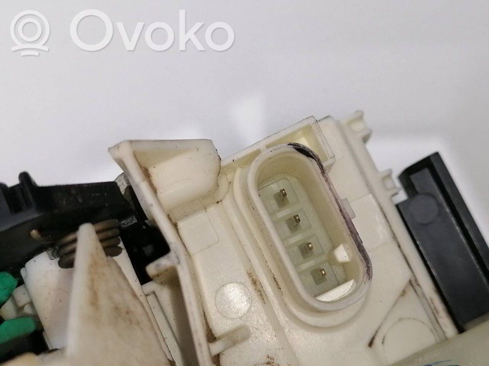 Chrysler 300C Front door lock 