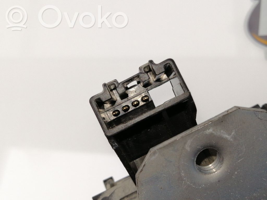 Ford C-MAX I Loquet de verrouillage de hayon