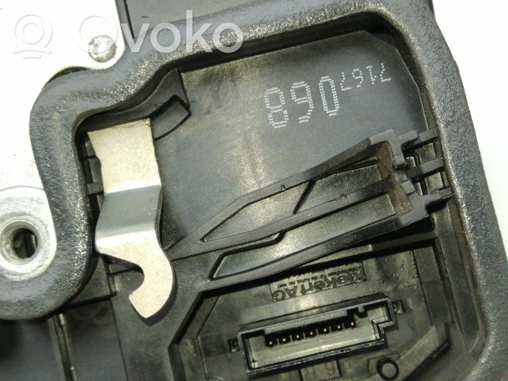 Priekšpusē slēdzene   7167068