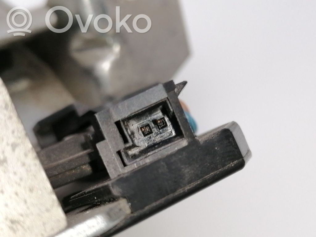 Mercedes-Benz Vaneo W414 Loquet de verrouillage de hayon
