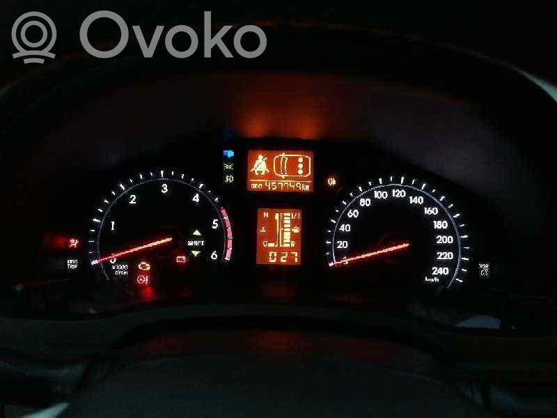 Toyota Avensis T270 Tachimetro (quadro strumenti)