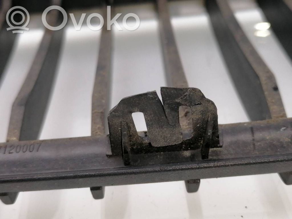 Grille de calandre avant   22405910