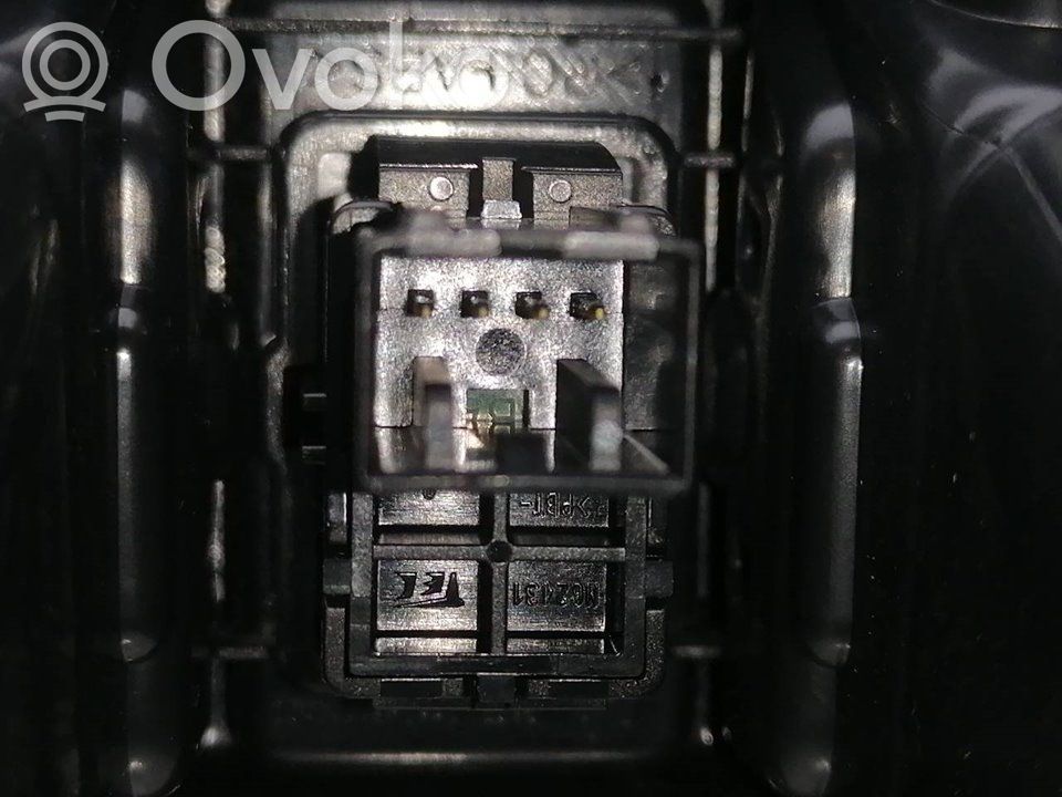 Rejilla de ventilación central del panel   77612TLAA01ZA,77610TLAA2