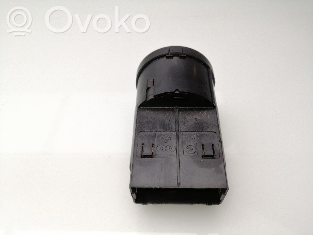 Skoda Fabia Mk2 (5J) Interrupteur d’éclairage