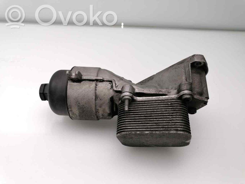 Oil filter mounting bracket   31321630