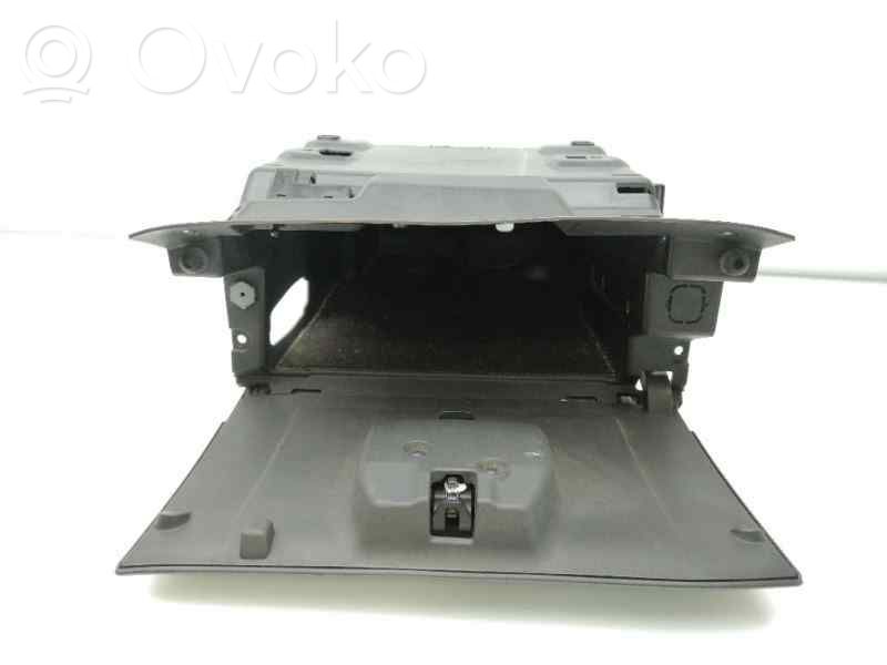 Guantera   1513844,7S71A06010