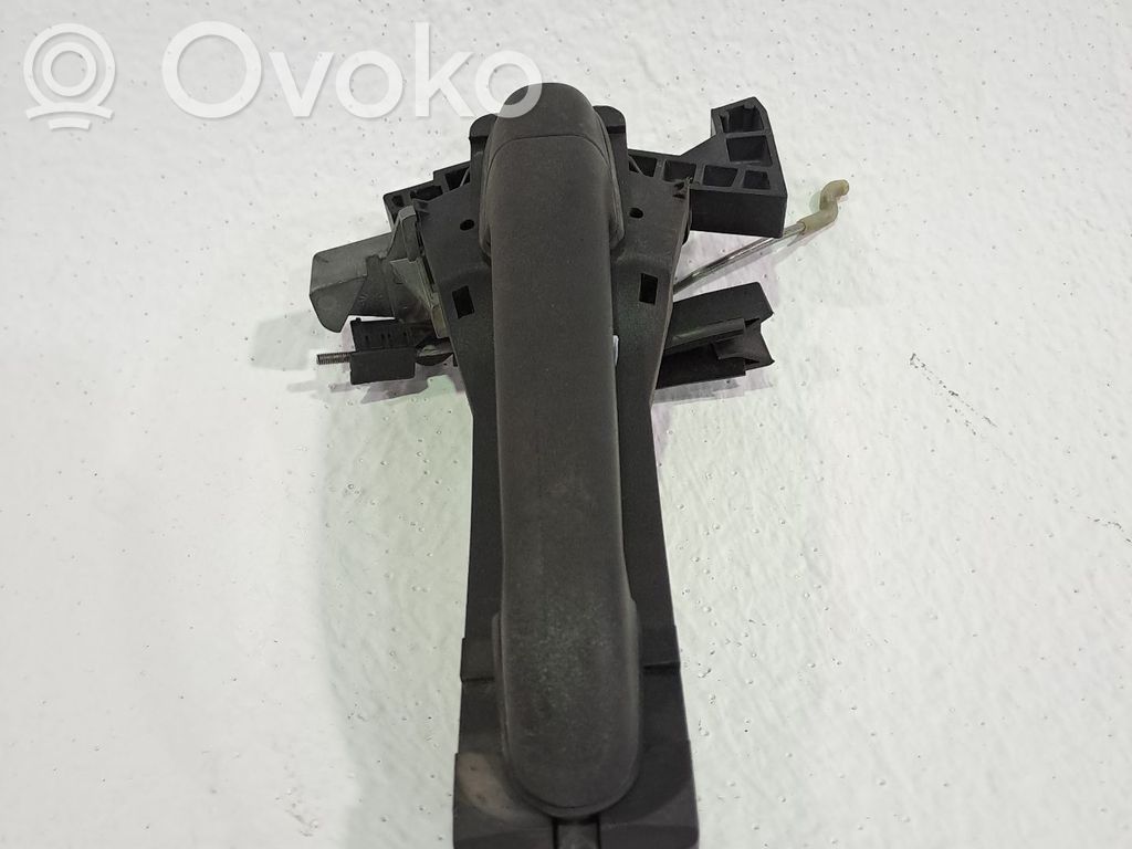 Manecilla externa puerta trasera   A1687660001