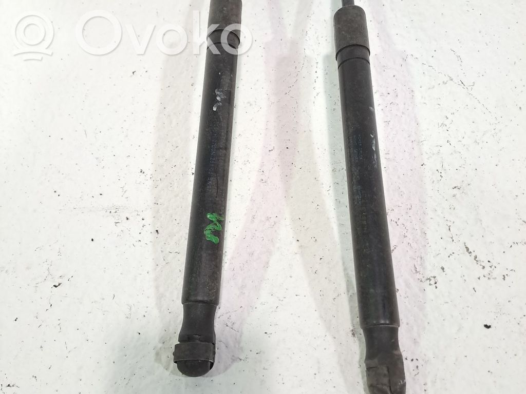 Audi A4 S4 B6 8E 8H Tailgate/trunk/boot lid buffer 