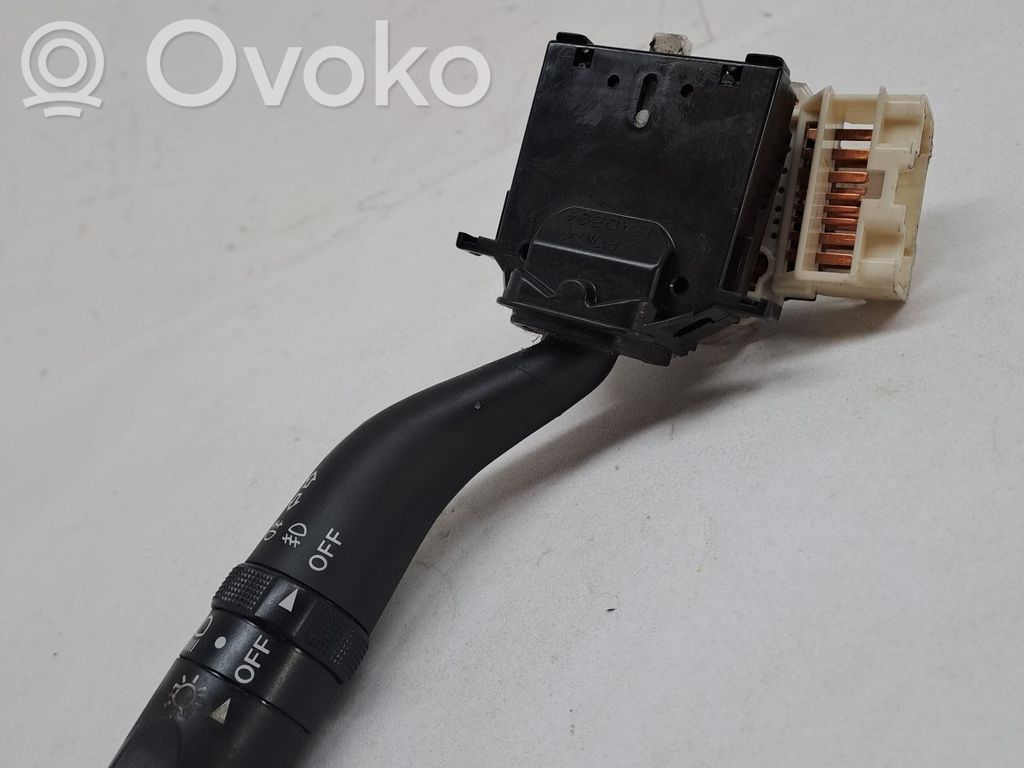 Manetka / Przełącznik kierunkowskazów   GR1R66122