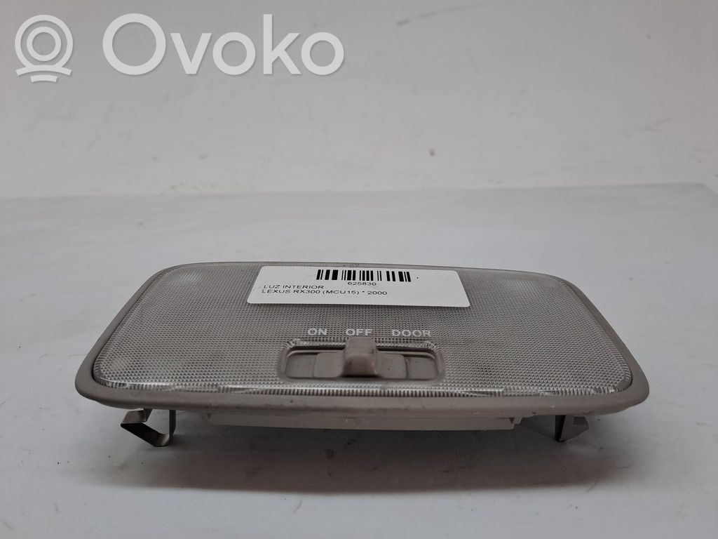 Garniture de console d'éclairage de ciel de toit   8124033030B0