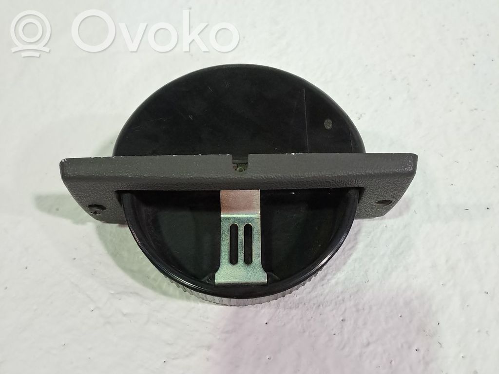 Wtryskiwacz paliwa   829602S400