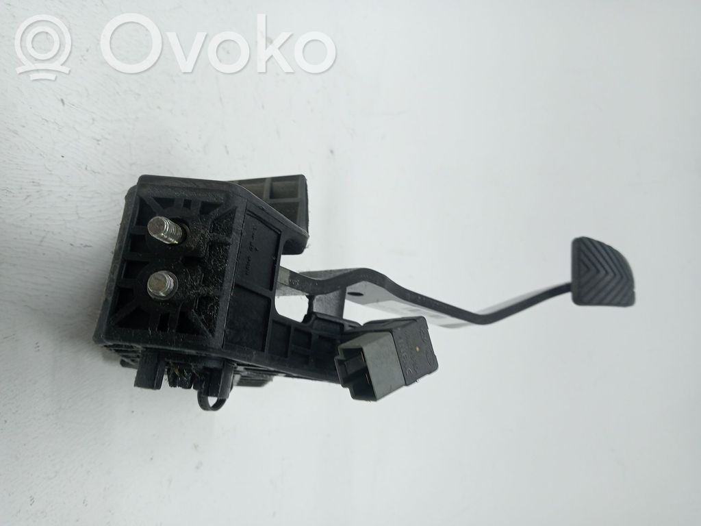 Pedală frână   328001H100