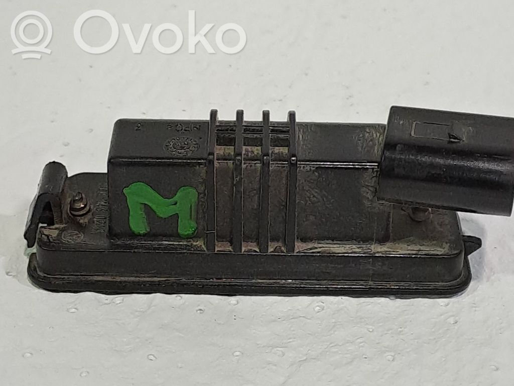 Volkswagen Golf V Lampa oświetlenia tylnej tablicy rejestracyjnej 