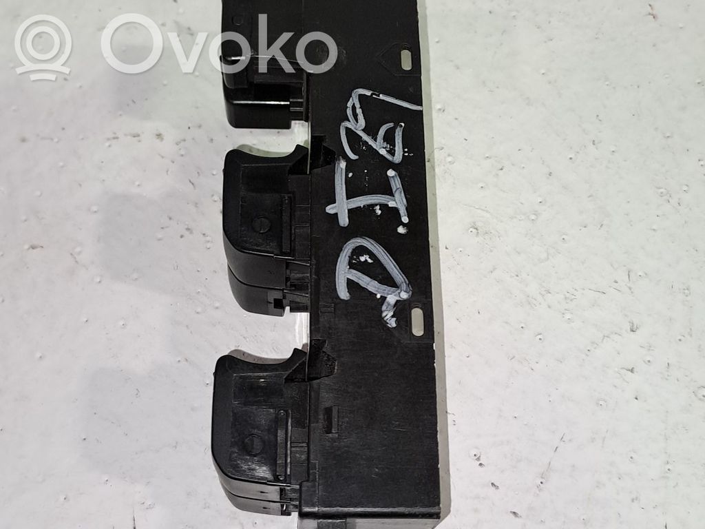 Interruptor del elevalunas eléctrico   83071FG090