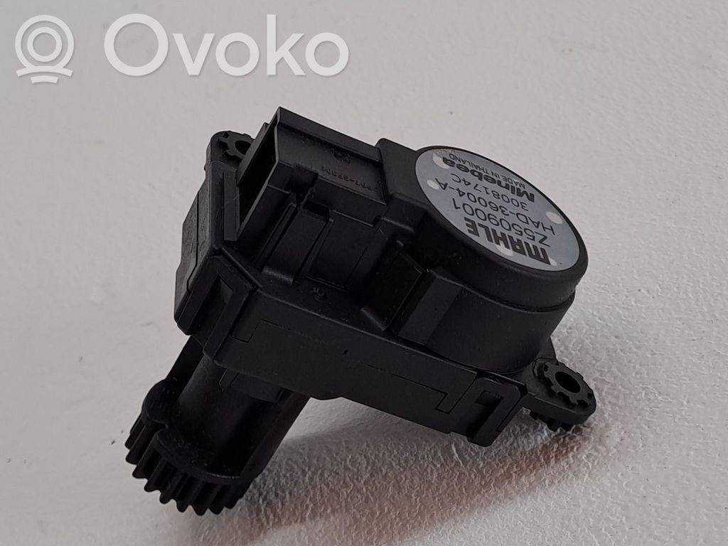 Unidad de control/módulo de carrocería central   6479E1
