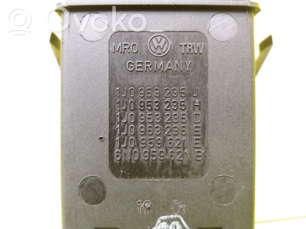 Volkswagen Golf IV Alte comutatoare/butoane 