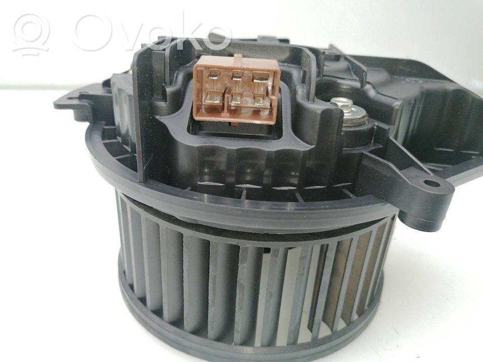 Heizungslüfter   8E1820021A,8E1820021E