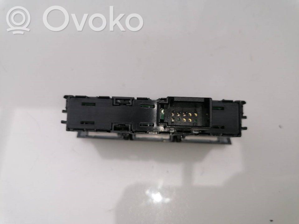 Skoda Fabia Mk1 (6Y) Alte comutatoare/butoane 