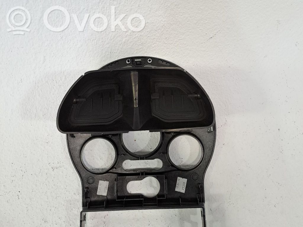 Renault Grand Modus Dysze / Kratki nawiewu deski rozdzielczej 