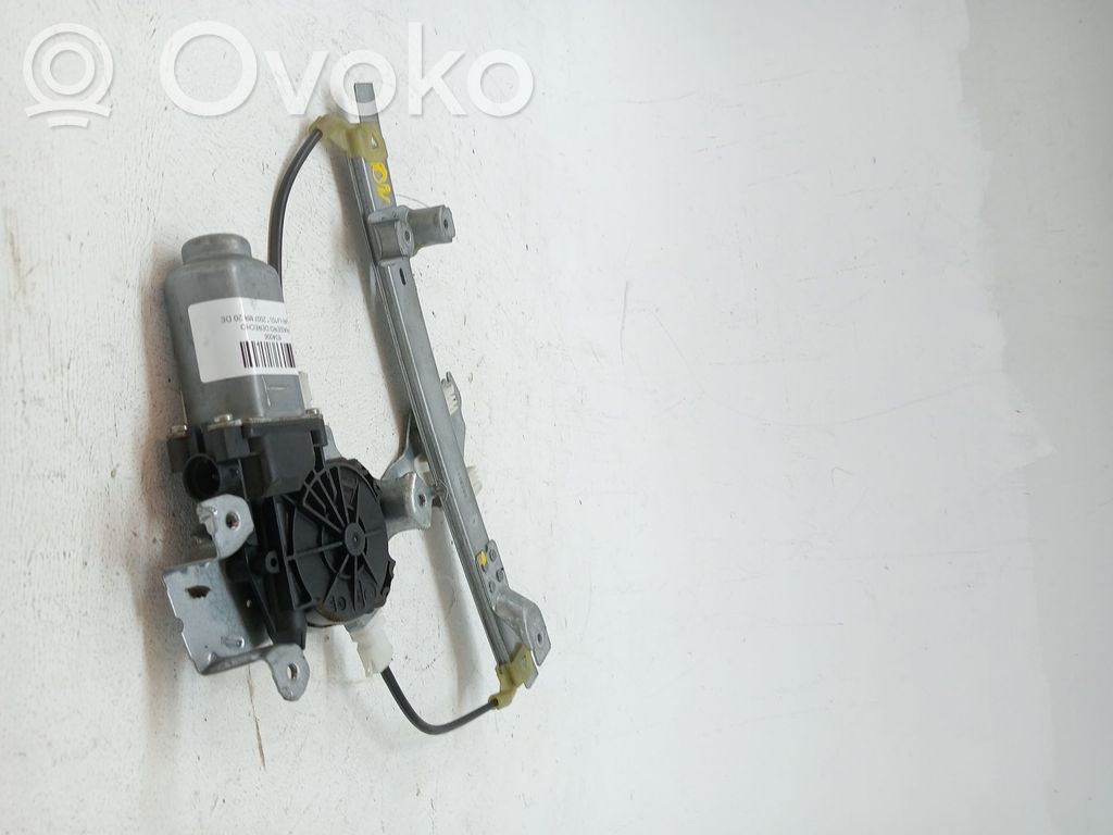 Nissan Qashqai Alzacristalli elettrico della portiera anteriore