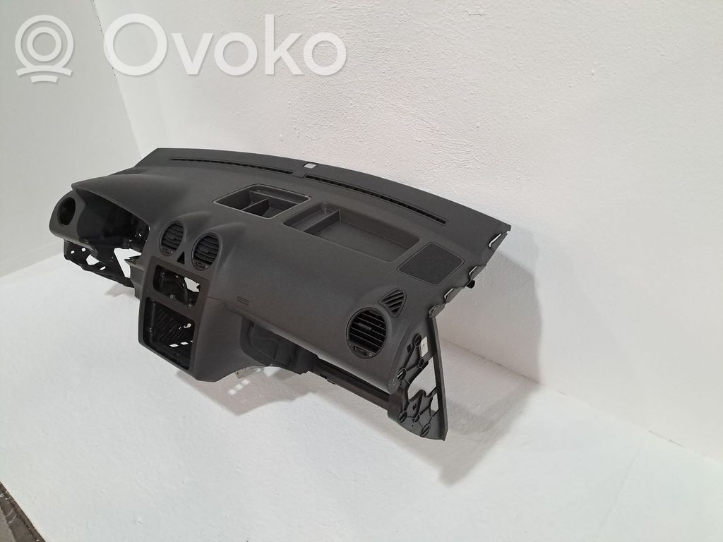 Volkswagen Caddy Deska rozdzielcza 