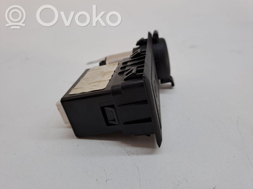 KIA Venga Korin keskiosan ohjainlaite 