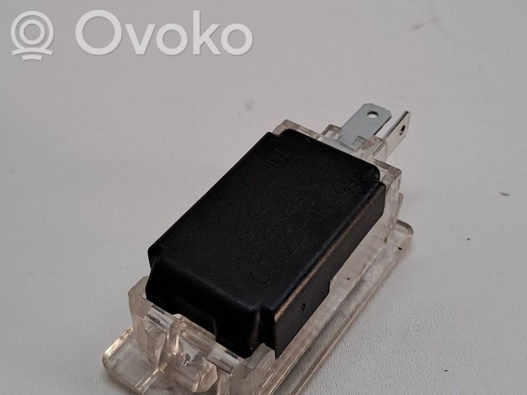 Panel oświetlenia wnętrza kabiny   9262033000
