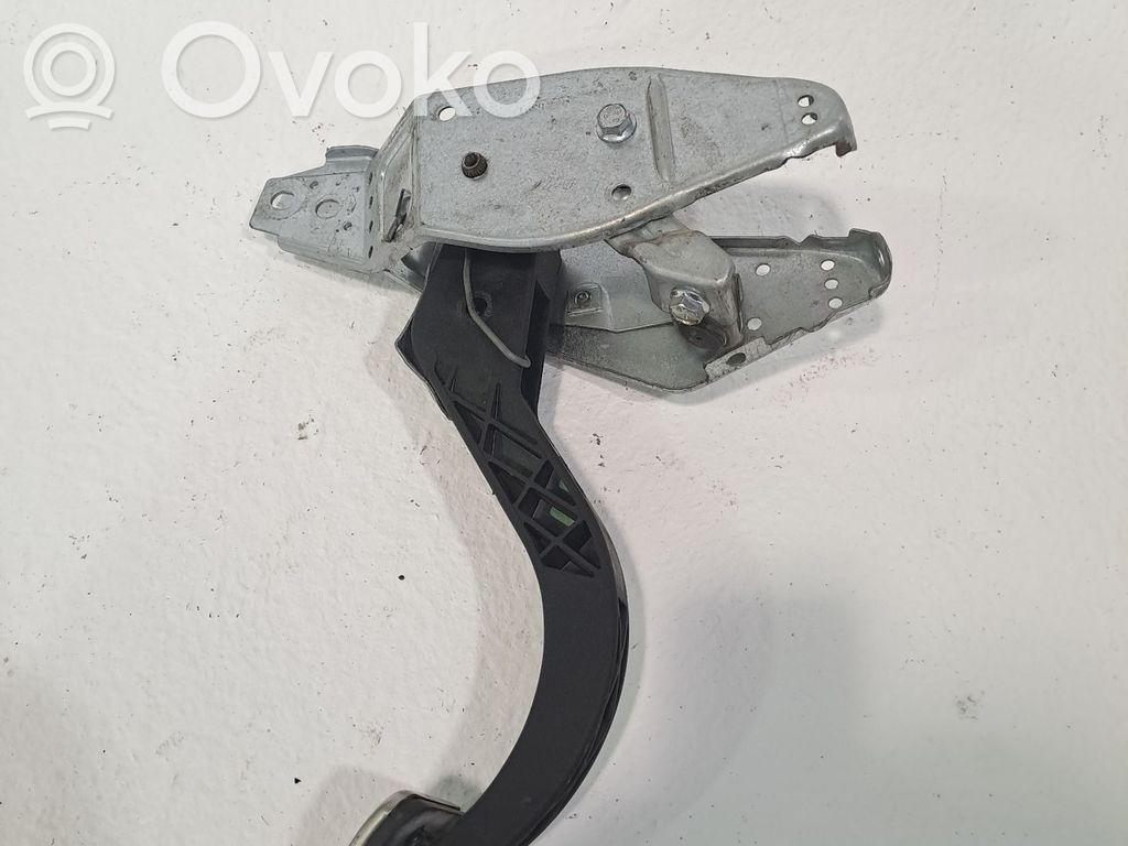 Opel Astra H Pedal de embrague 