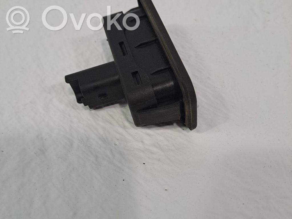 Griff Taster Öffner Heckklappe Kofferraumdeckel   8200076256