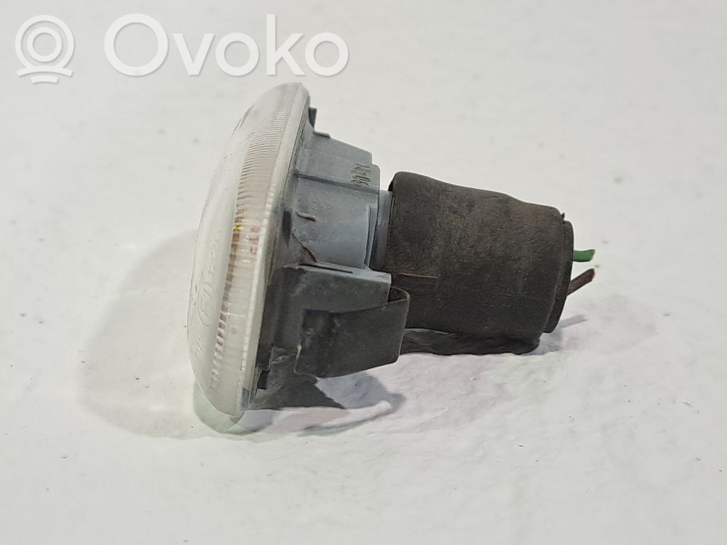Chevrolet Captiva Semnalizator bară față 