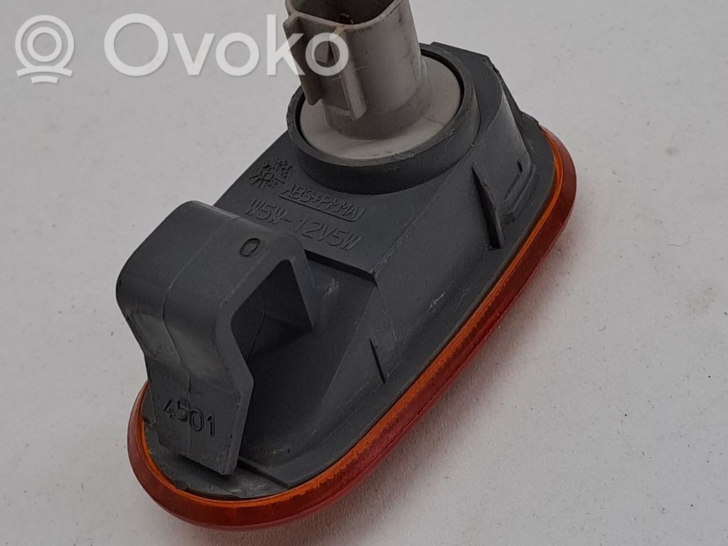 Mitsubishi Montero Semnalizator bară față