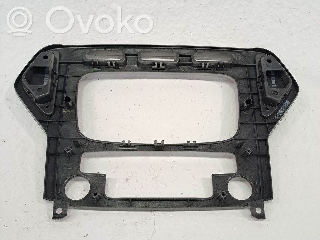 Ford Mondeo MK II Cornice cruscotto 