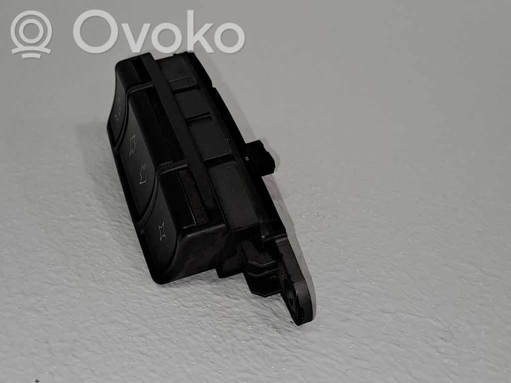 Ohjauspyörän painikkeet/kytkimet   61316911586,6911586