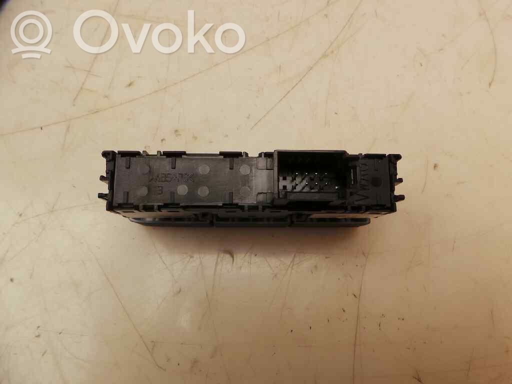 Przełącznik / Przycisk kierownicy   6F0927137F,30OS1013757406S