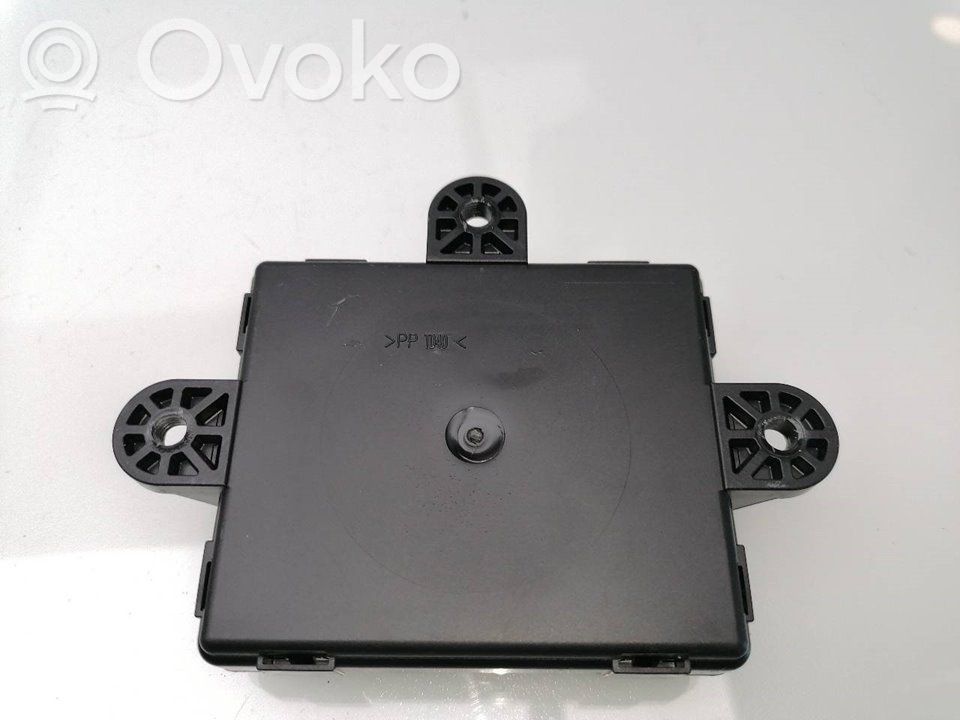 Unidad de control/módulo de carrocería central   F1ET14F143BD,F1ET14C068AF