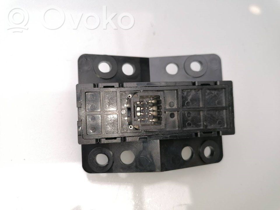 Nissan Qashqai+2 Pulsanti/interruttori sul volante
