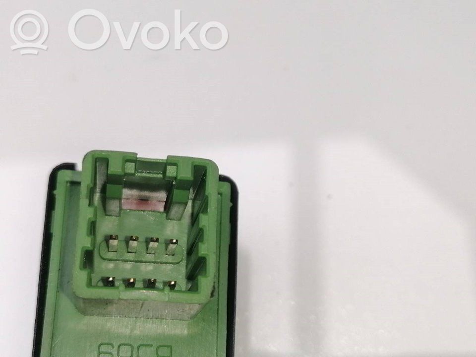 Wing mirror switch   735316891